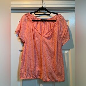 Banana Republic large coral and white top